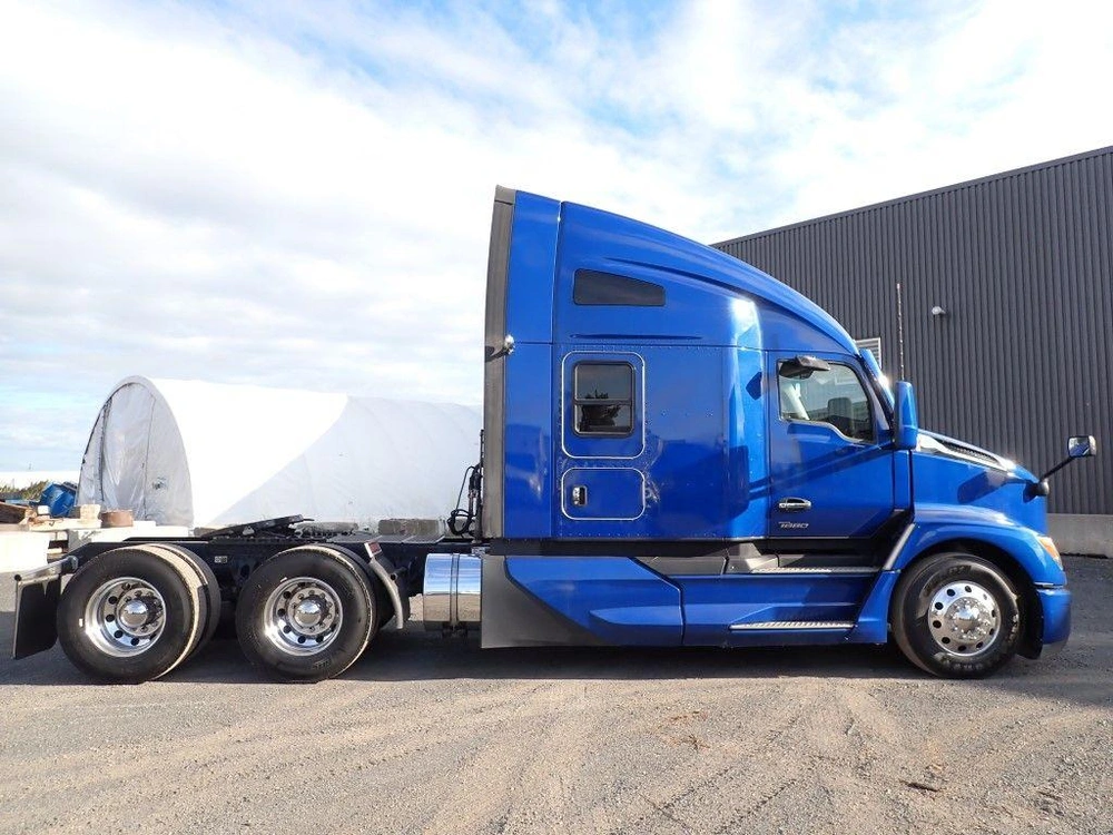 Kenworth T680 2024