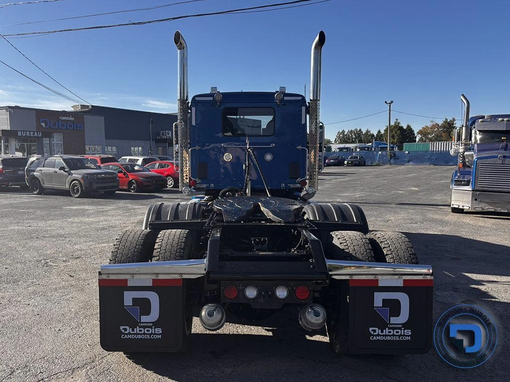 2024 Kenworth W990 alt