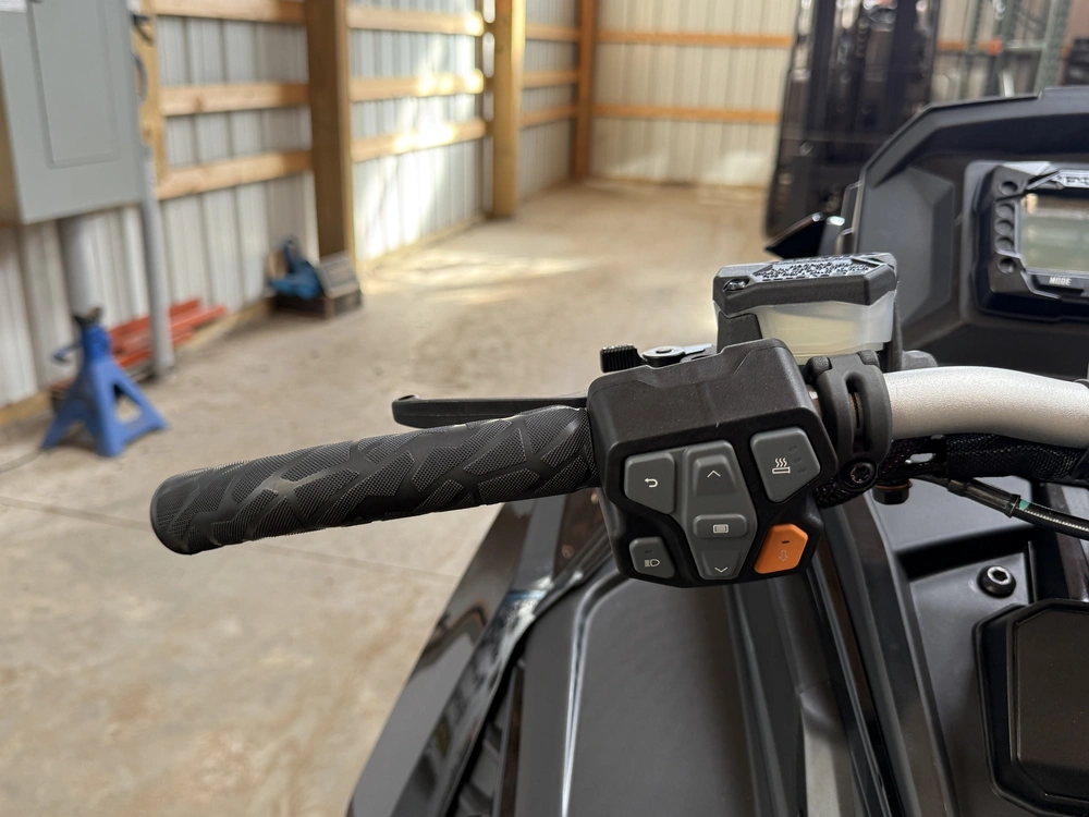 2027 Polaris 850 Indy Xc 137
