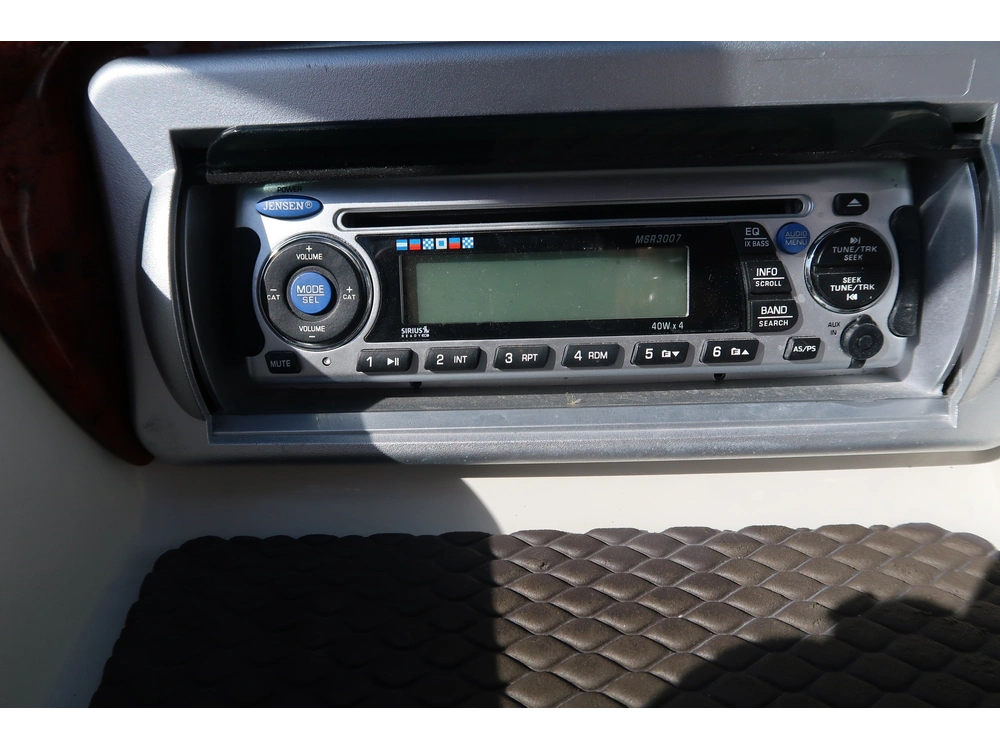 2012 Tahoe Q7i alt
