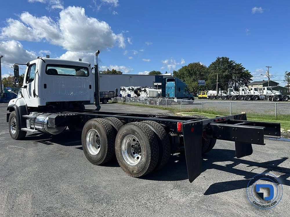 2017 Freightliner 114sd alt