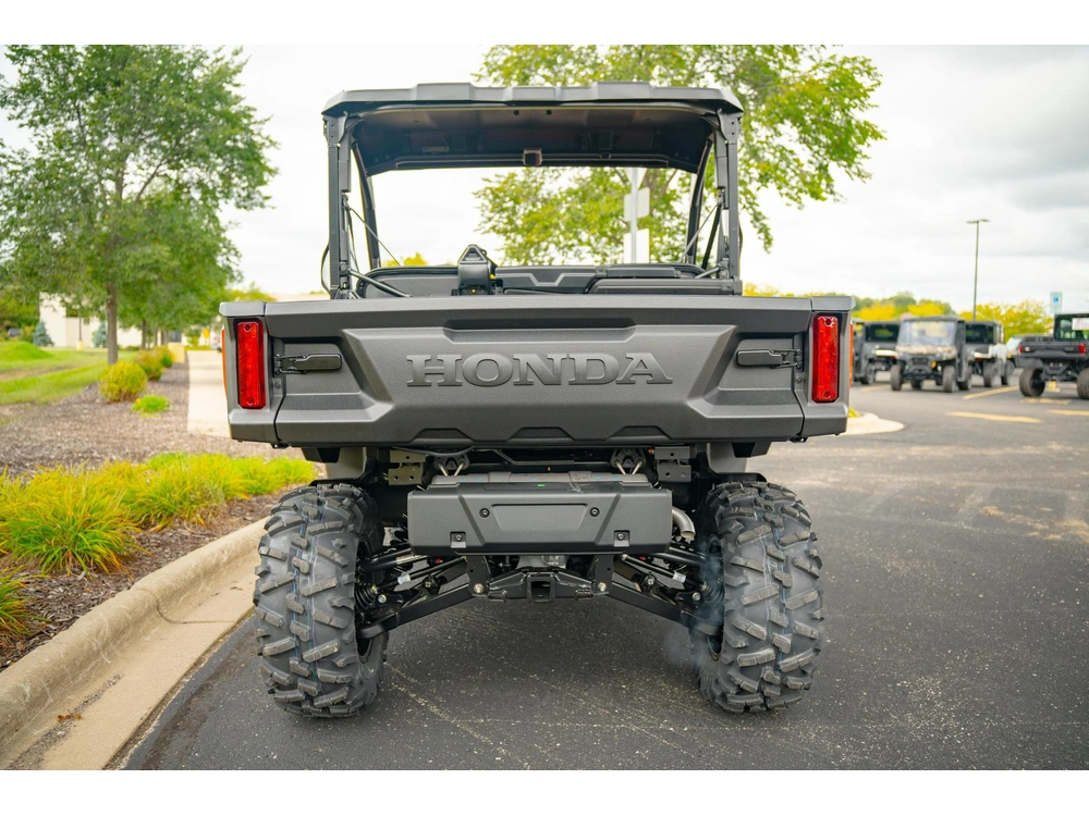 2026 Honda Pioneer 1000-5 Deluxe alt