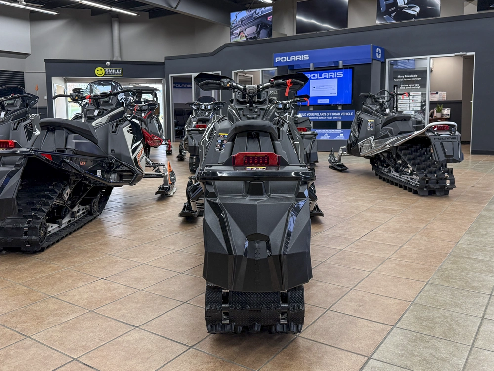 2025 Polaris 650 Switchback Assault 146 alt