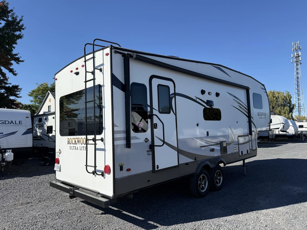 Forest River Rockwood Ultra Lite 2441w 2019 alt