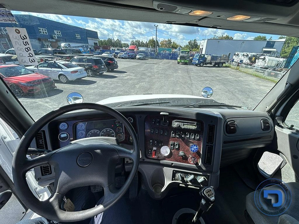 2017 Freightliner 114sd alt