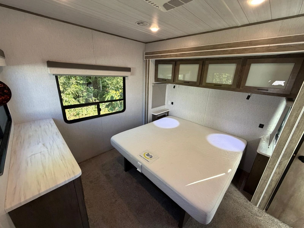 2022 Forest River Wildwood 40fden 40fden alt