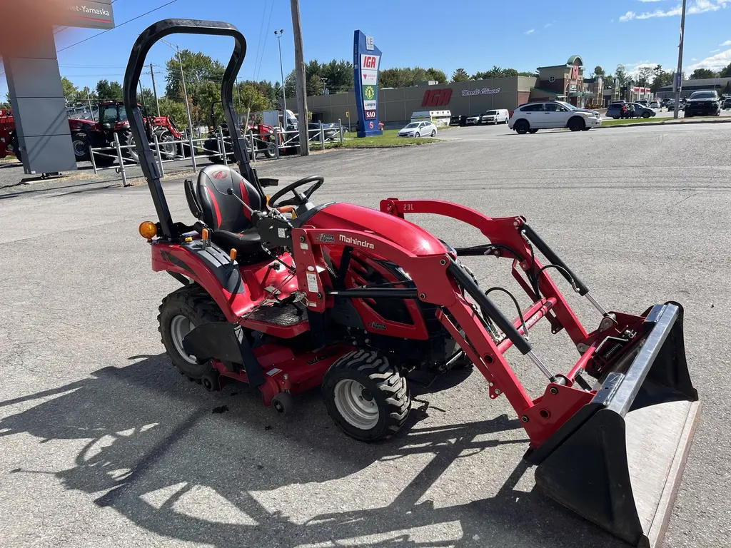 2023 Mahindra Emax 20S