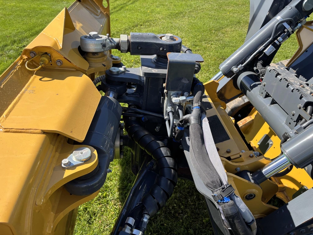 John Deere 333g 2024