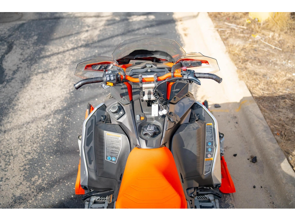 2022 Ski-doo Mxz® X-rs® Rotax® 850 E-tec® I Rip. Xt 1.25 Black Lcd alt