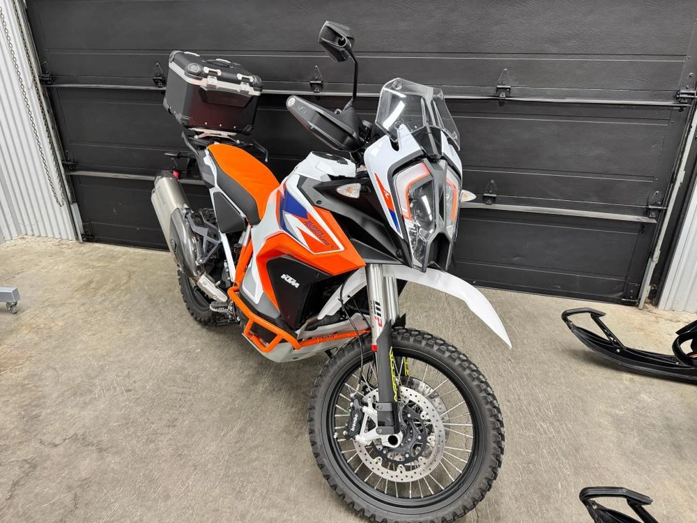 Ktm 1290 2024 alt