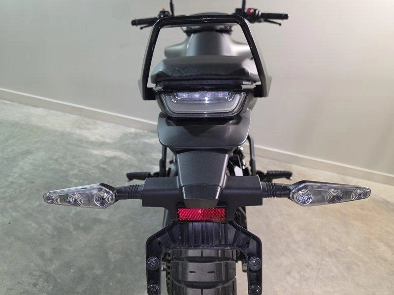 2024 Husqvarna Svartpilen 401 alt