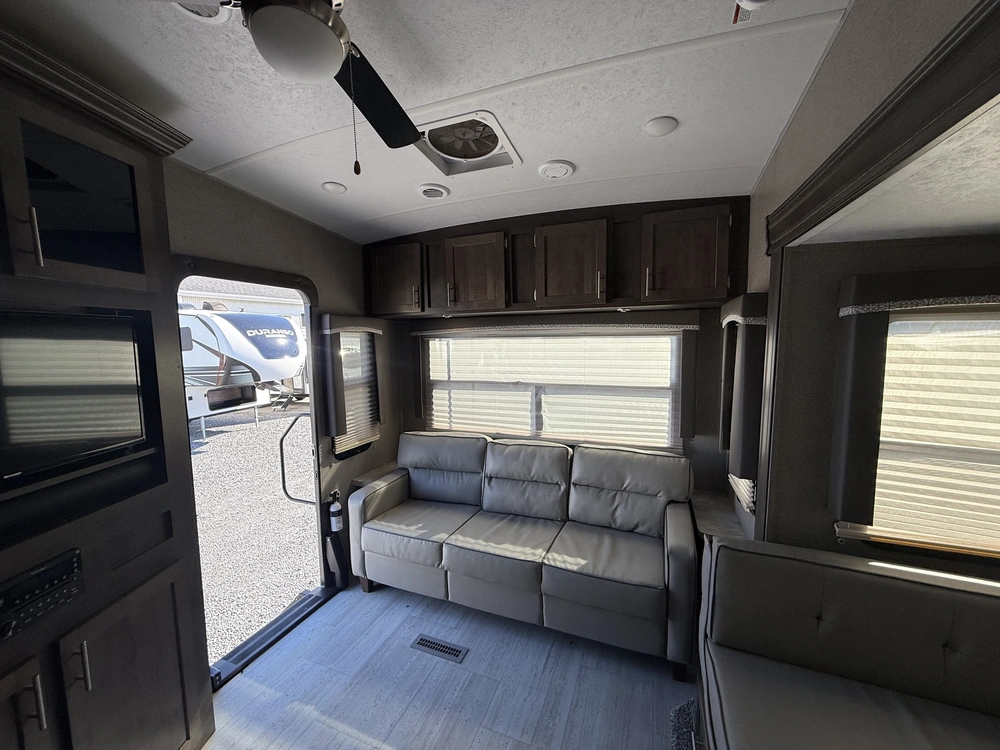Forest River Rockwood Ultra Lite 2441w 2019 alt