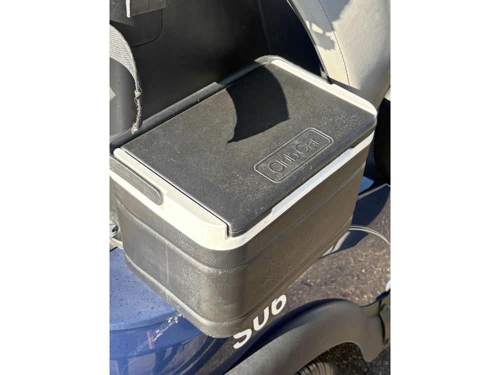 2022 Club Car 2 Seater alt