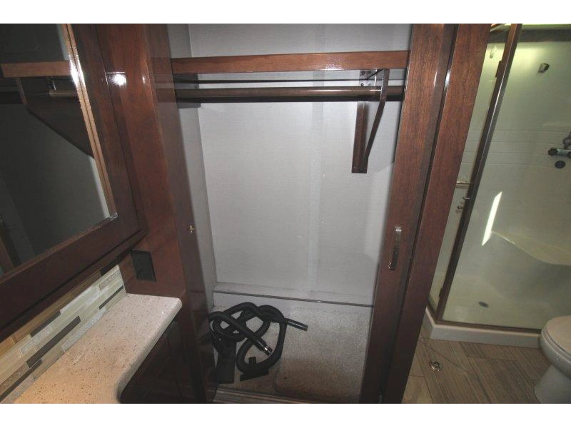 Entegra Coach Reatta 40q2 2021 alt