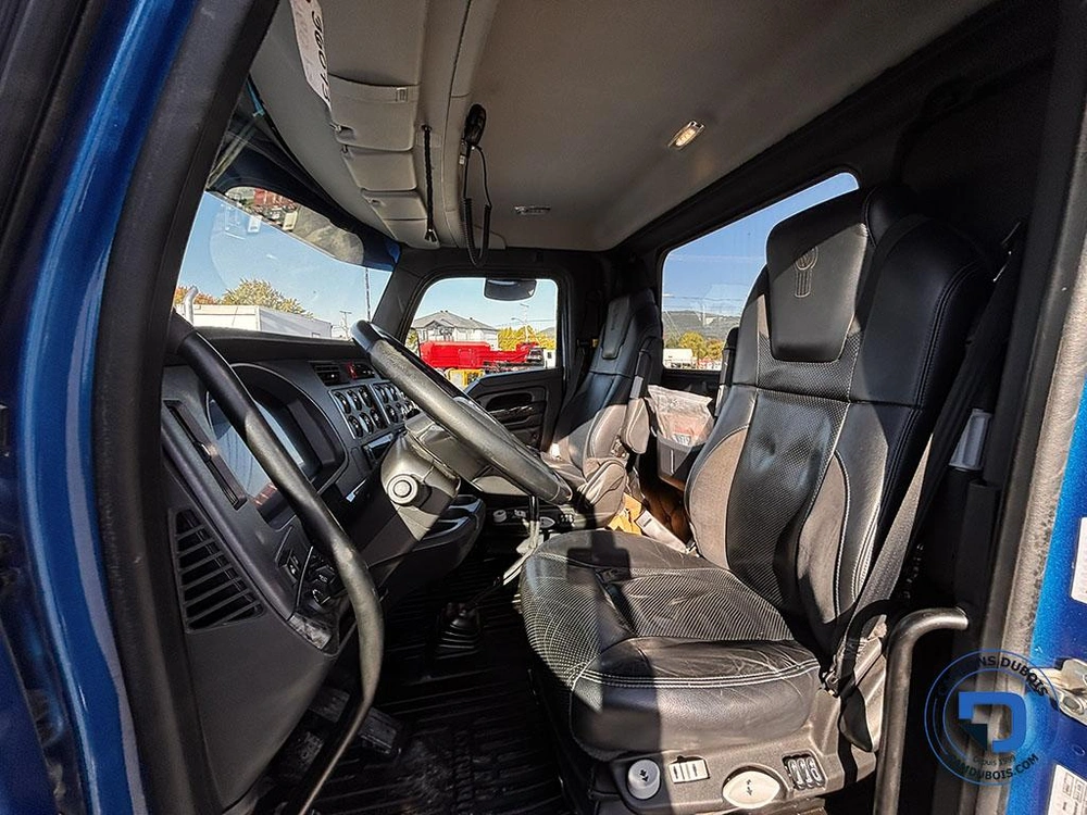 2024 Kenworth W990 alt