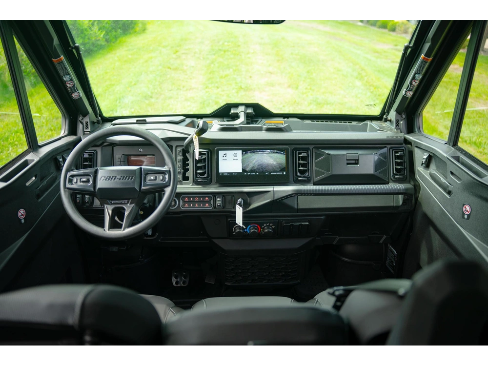 2026 Can-am Defender Max Limited Hd11