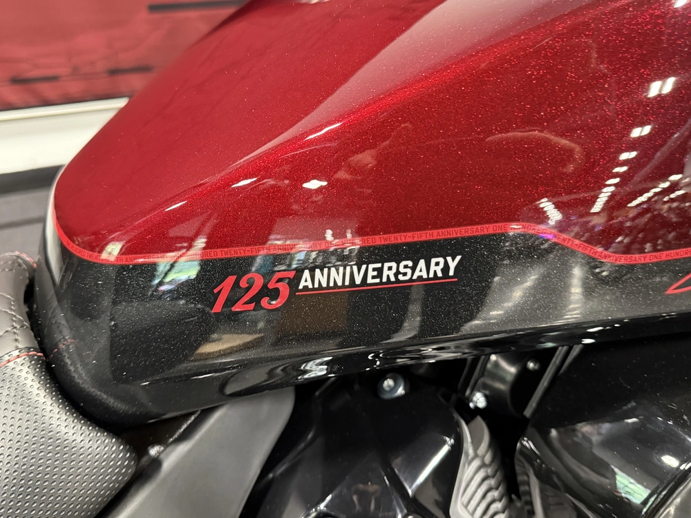 2026 Indian Motorcycle 125th Anniversary Challenger alt
