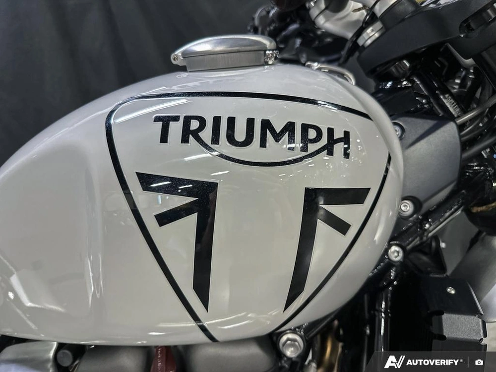 2024 Triumph 1200xc
