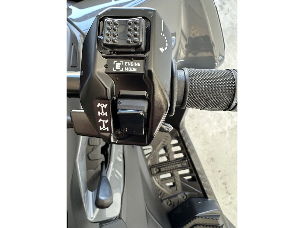 2026 Can-am Outlander Max 6x6 Dps 850 alt