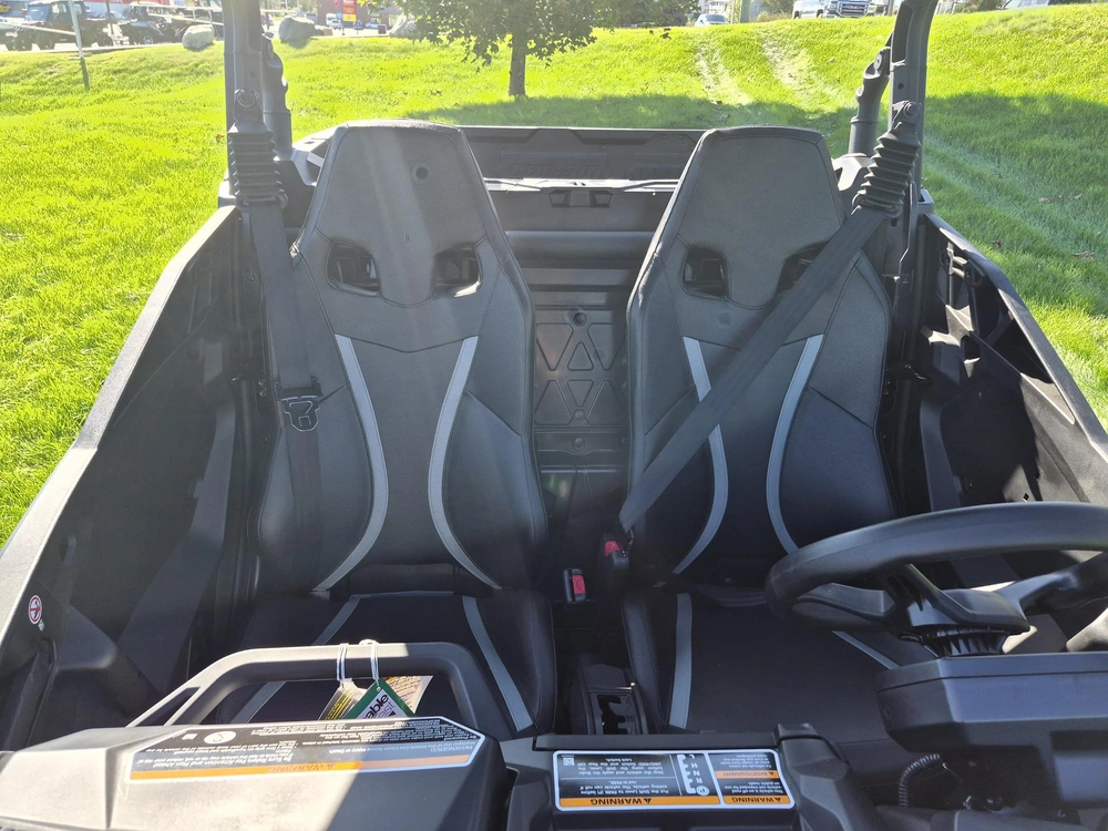 2027 Can-am Commander Xt 700
