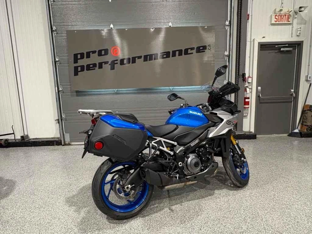 2025 Suzuki Gsx-s1000gx+