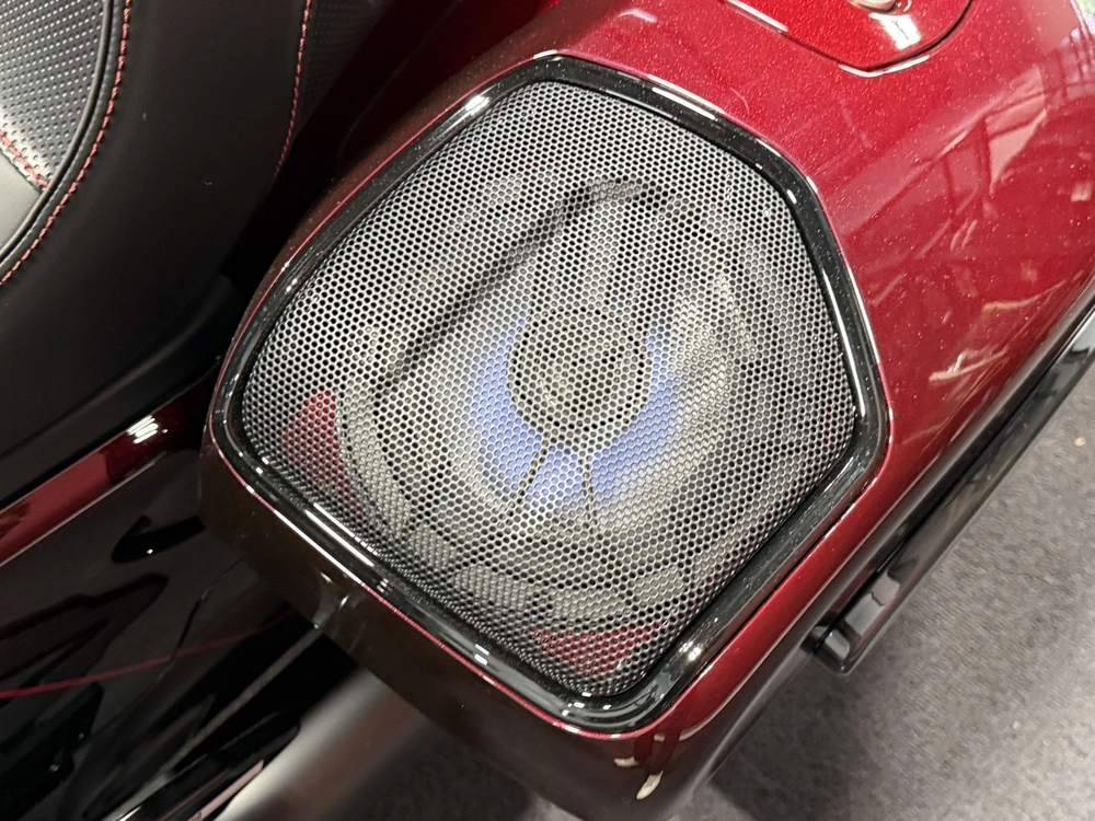 2026 Indian Motorcycle 125th Anniversary Challenger alt