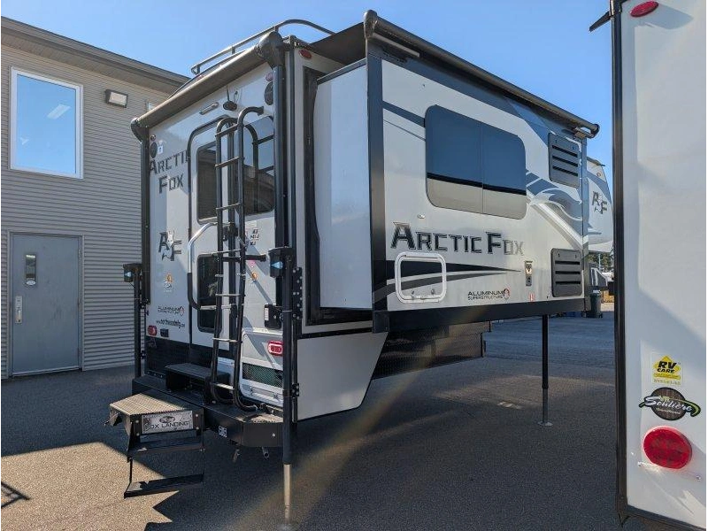 Northwood Arctic Fox 990 2022 alt