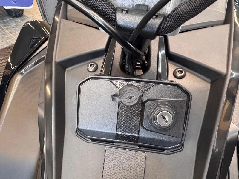 Polaris 850 Indy Xc 137 Blk 2027