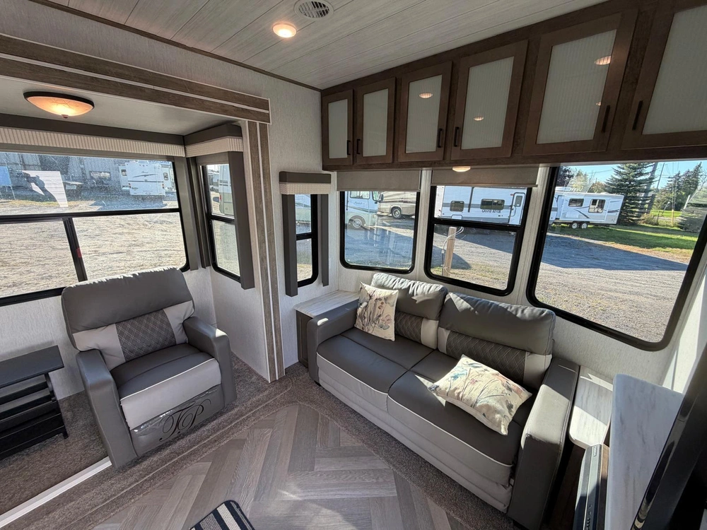 2022 Forest River Wildwood 40fden 40fden alt