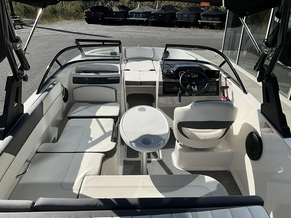 2018 Bayliner Vr5