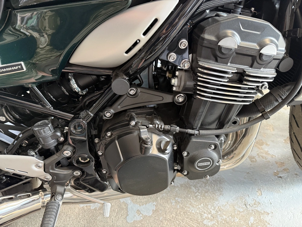 2024 Kawasaki Z900 Rs alt