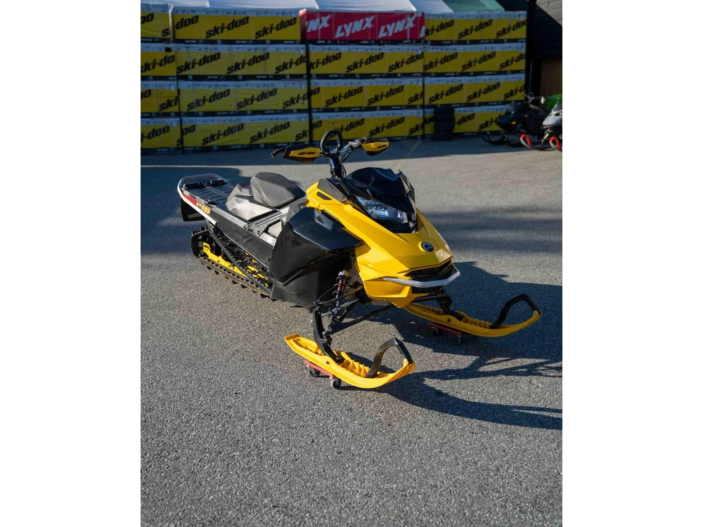 2023 Ski-doo Summit Neo 146 1.75" 600 Efi Electric Start alt