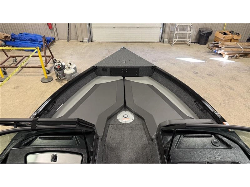 2027 Lund Boat Co 1800 Adventure Sport alt