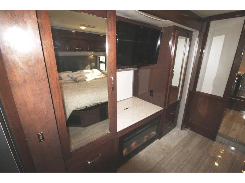 Entegra Coach Reatta 40q2 2021 alt