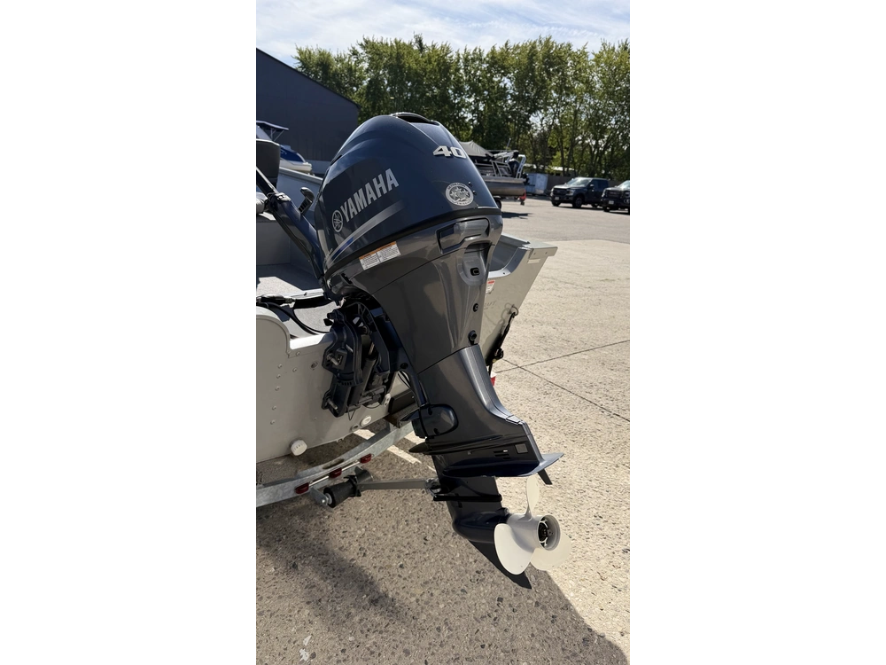 2023 Smoker-craft Pro Lodge 160 alt