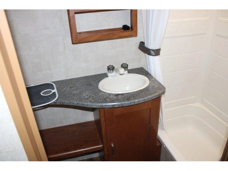 Keystone Rv Passport 238ml 2014 alt