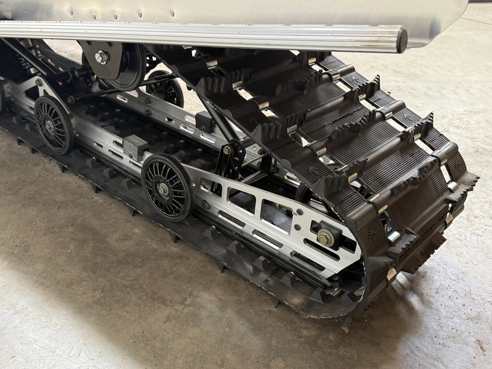 2025 Polaris 550 Voyageur Lxt 144
