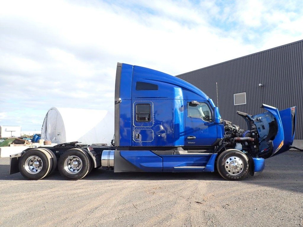 Kenworth T680 2024