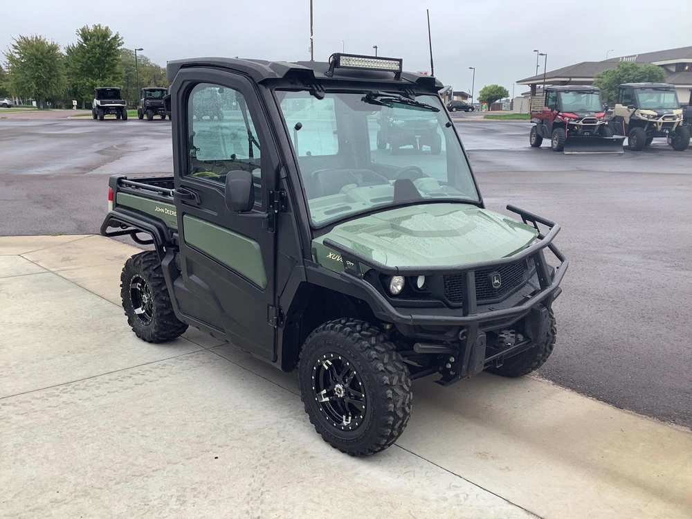 2024 John Deere Gator 835r alt
