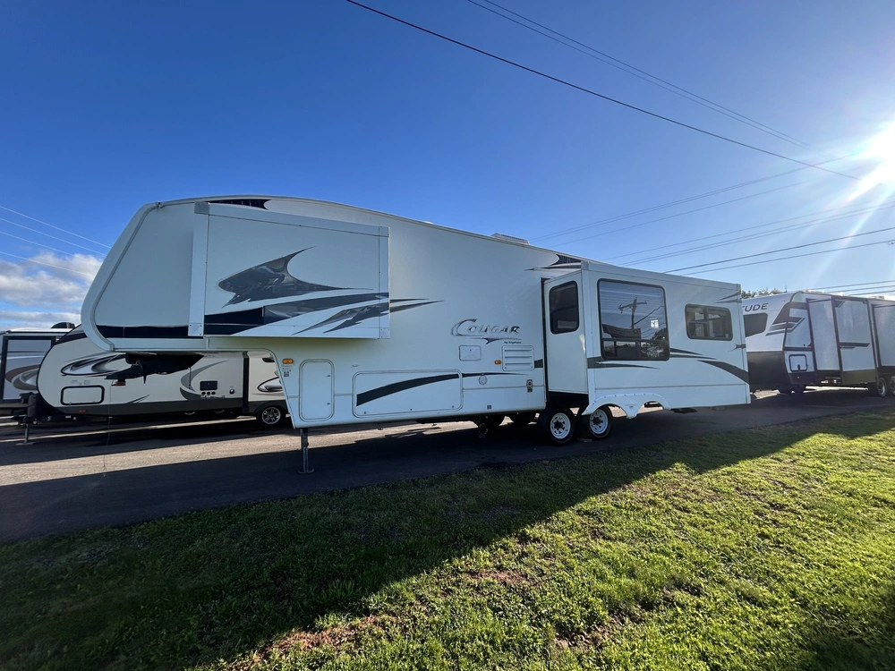 2008 Cougar 311rls alt