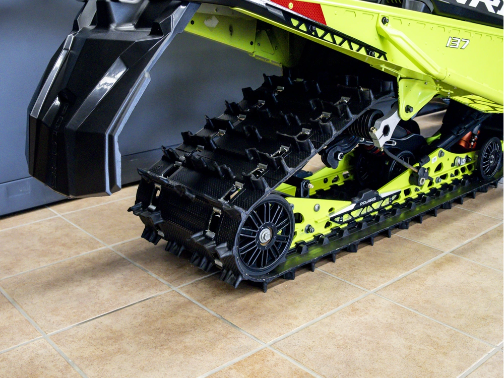 2026 Polaris Boost Indy Vr1 Dynamix 137 alt