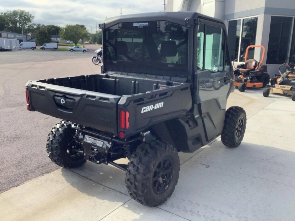 2027 Can-am Defender Dps Hd9 Cab Heated alt