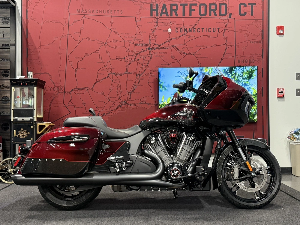 2026 Indian Motorcycle 125th Anniversary Challenger alt