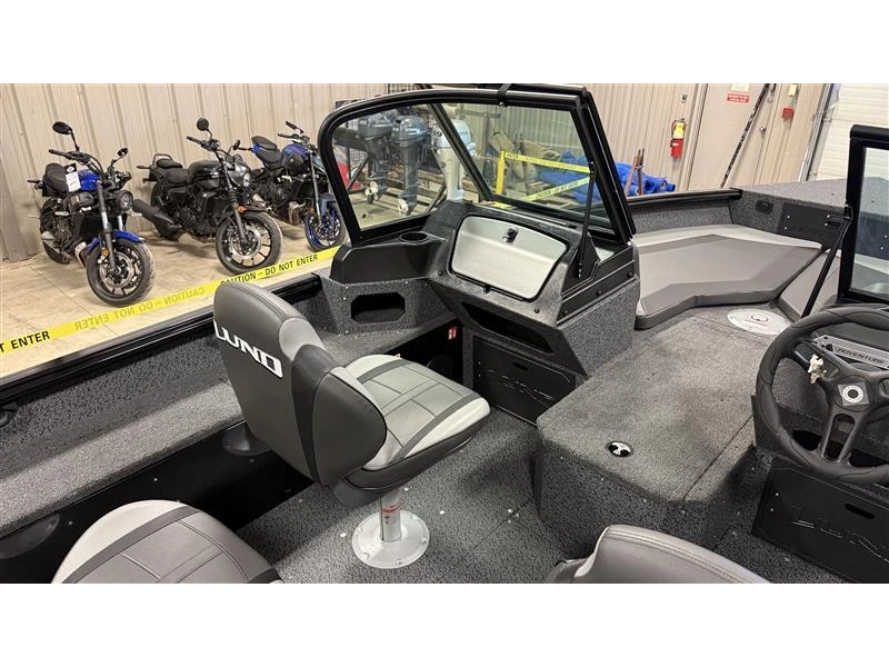 2027 Lund Boat Co 1800 Adventure Sport alt