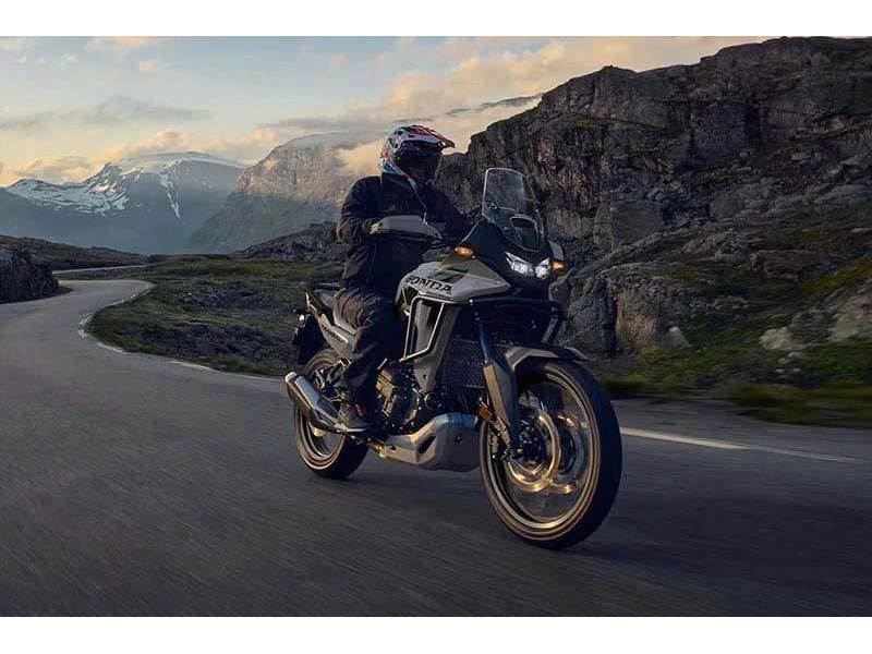 2026 Honda Transalp E-clutch