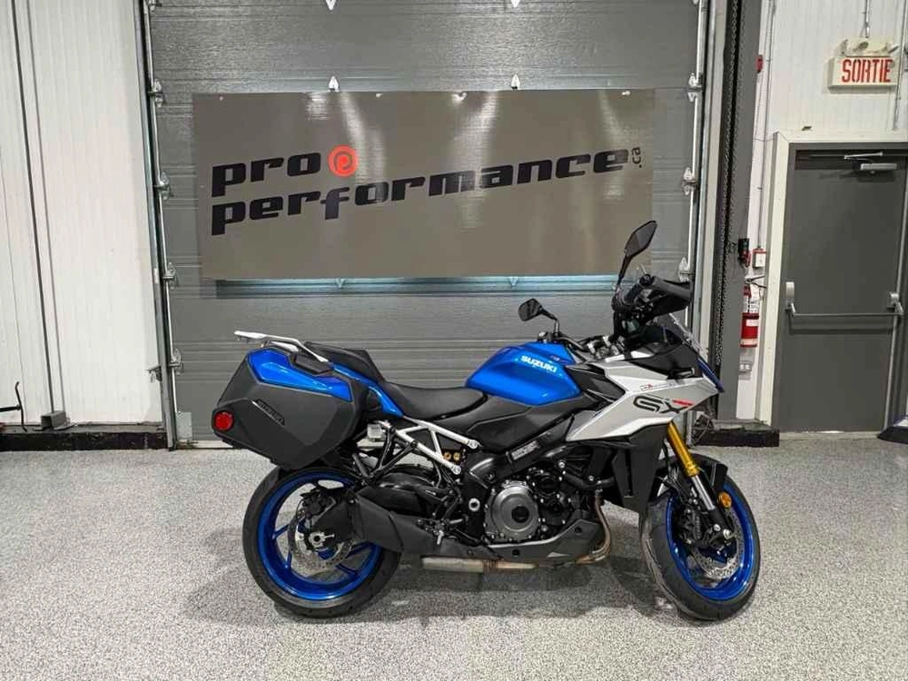 2025 Suzuki Gsx-s1000gx+