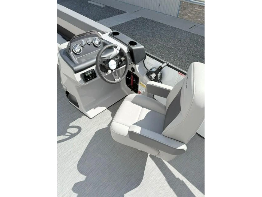 2026 Lowe Boats Ls210