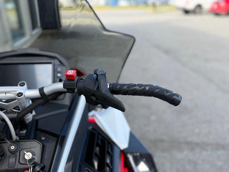 Polaris Prostar S4 Indy Adventure 137 1.35'' 2027