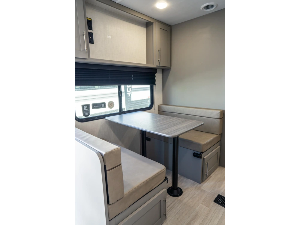 2027 Hideout 234mls alt