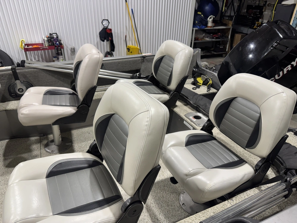 Crestliner 1600 Fish Hawk 2008 alt